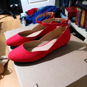 Dream Paris Womens size 8.5 ankle strap flats